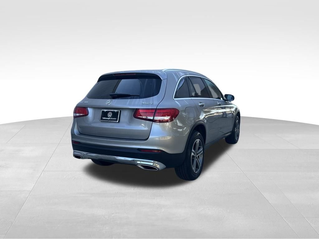 Used 2019 Mercedes-Benz GLC 300 4MATIC image 5