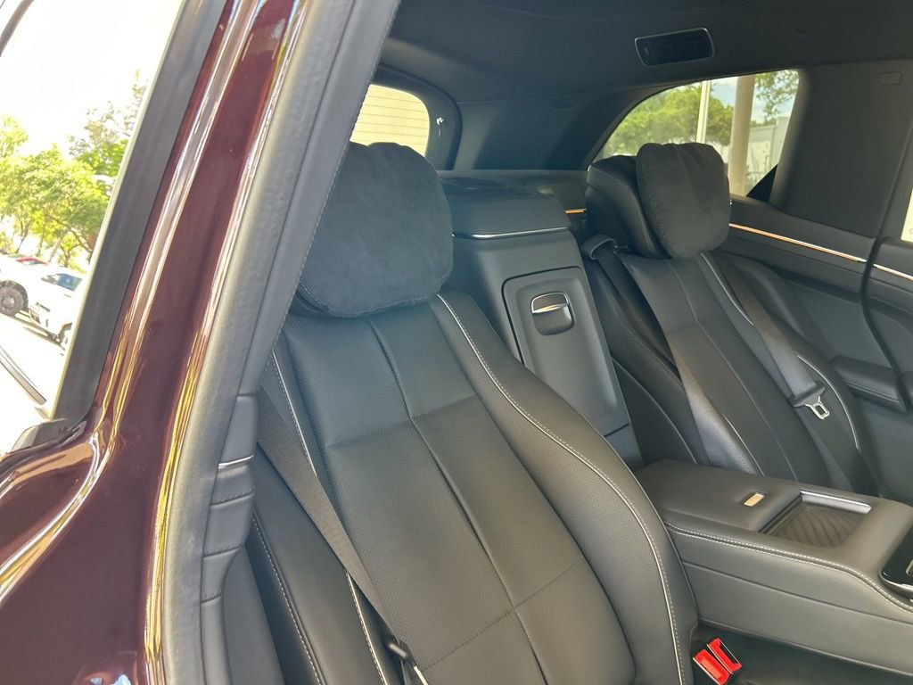 Used 2023 Mercedes-Benz Maybach GLS 600 4MATIC image 35