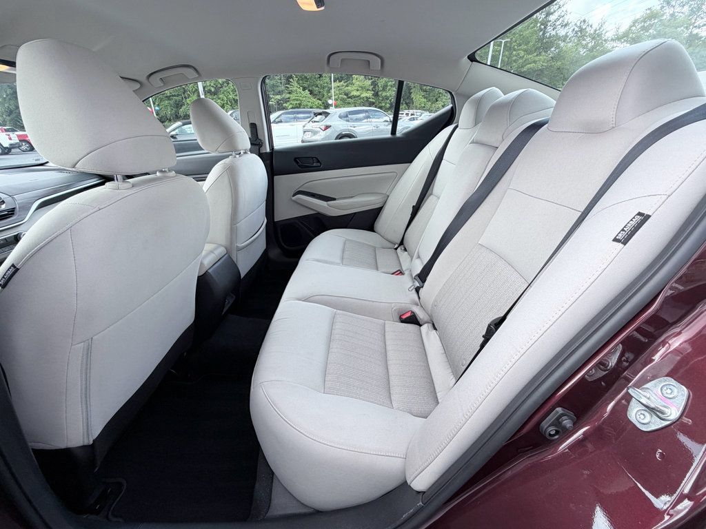 Used 2025 Nissan Altima 2.5 SV FWD image 26