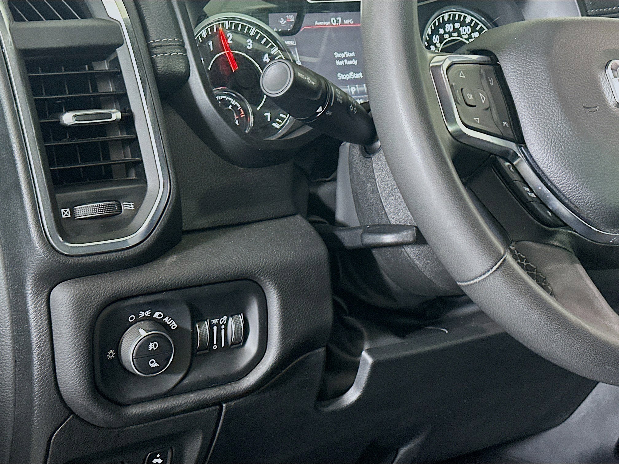 Used 2025 RAM 1500 Laramie image 17