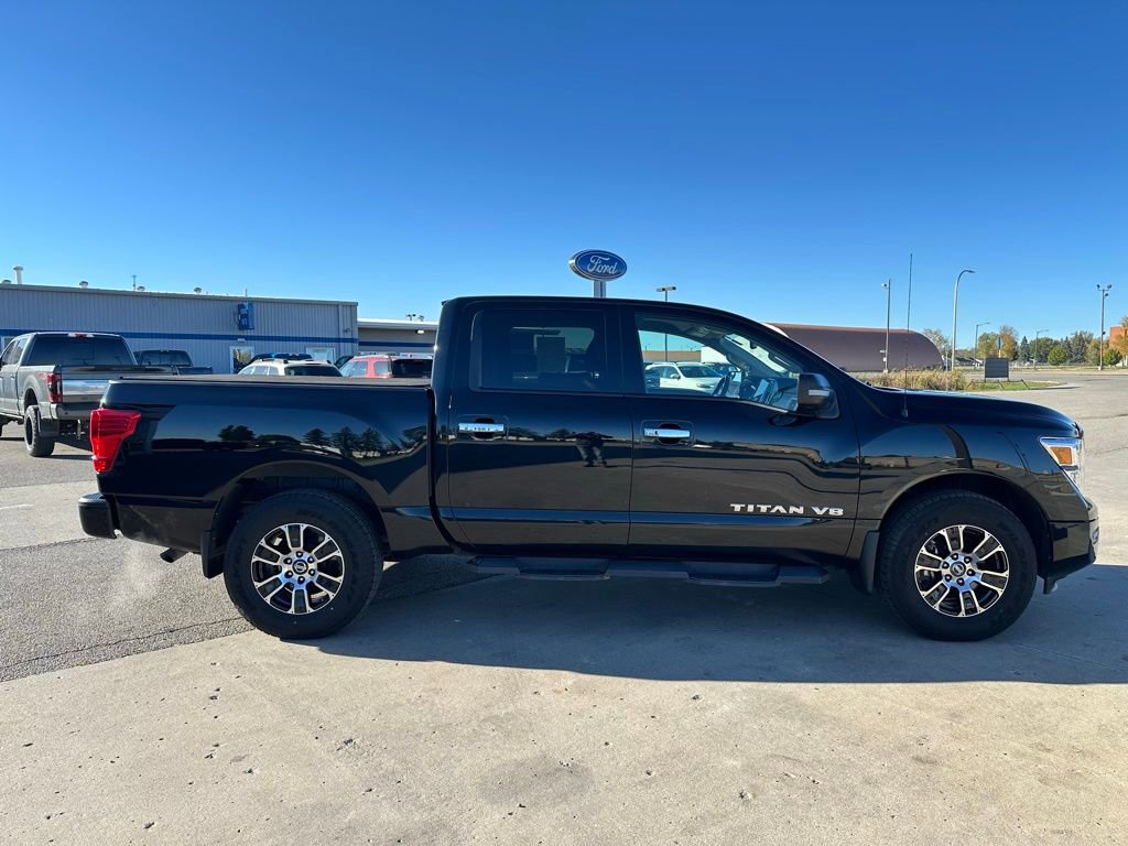 Used 2020 Nissan Titan SV w/ SV Convenience Package image 6