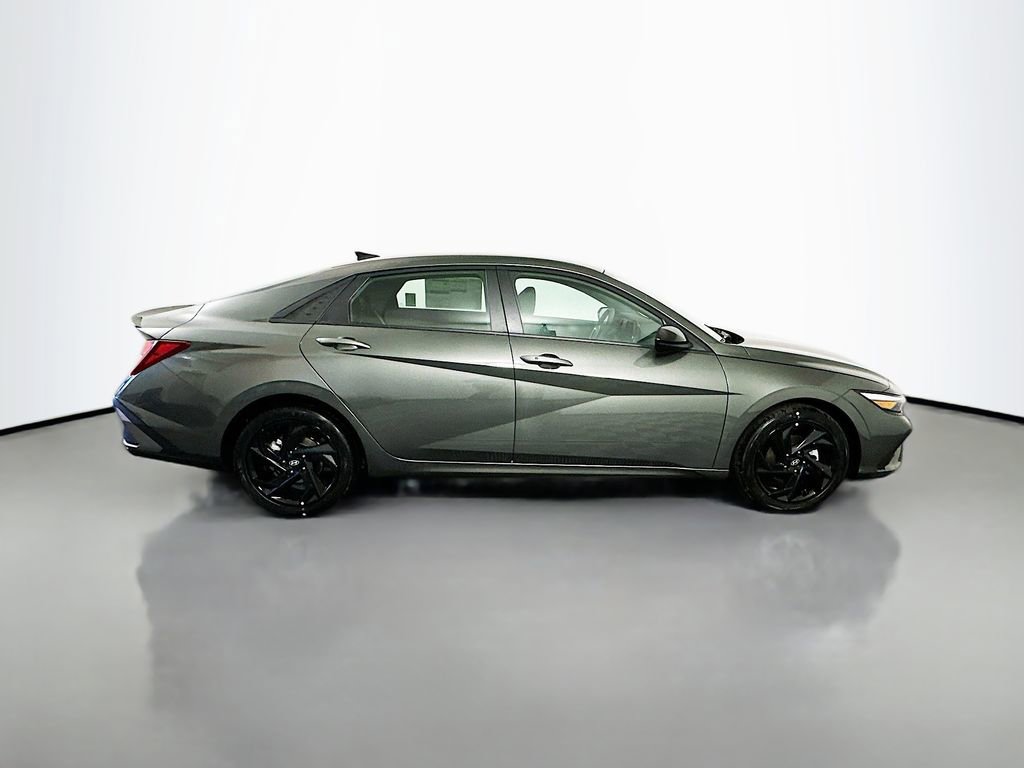 New 2026 Hyundai Elantra Sport image 4