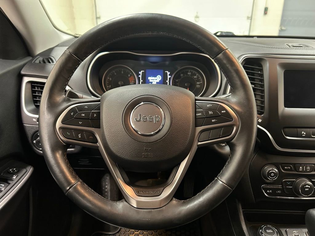 Used 2019 Jeep Cherokee Latitude Plus w/ Cold Weather Group image 17