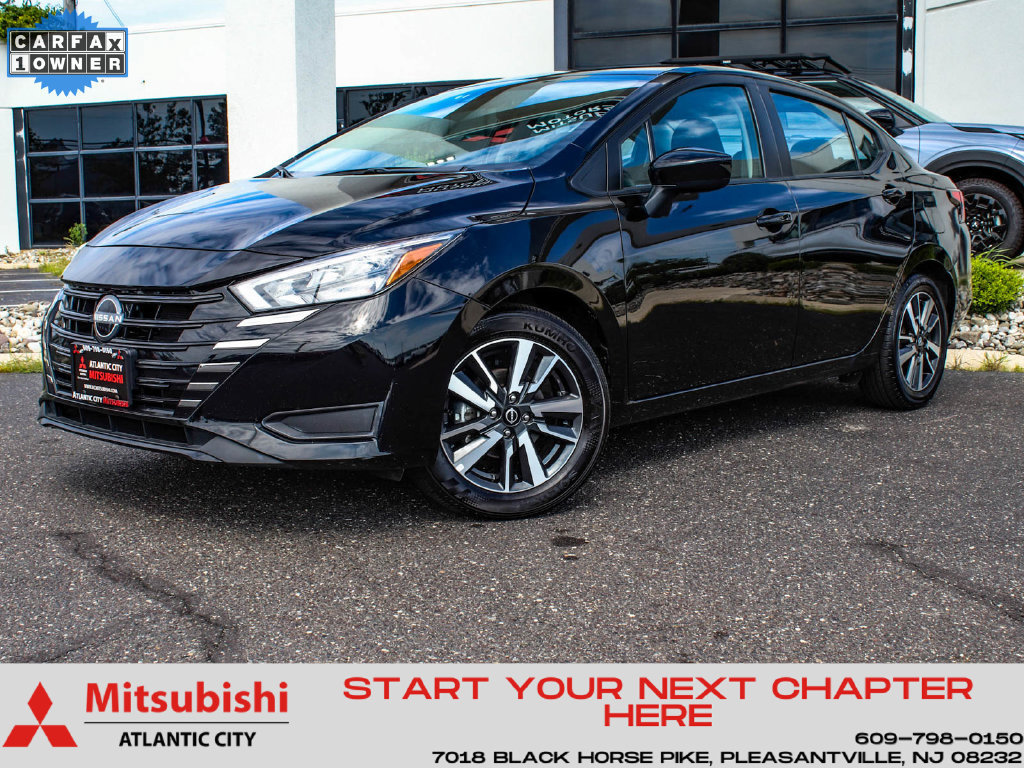 Used 2025 Nissan Versa SV FWD image 1