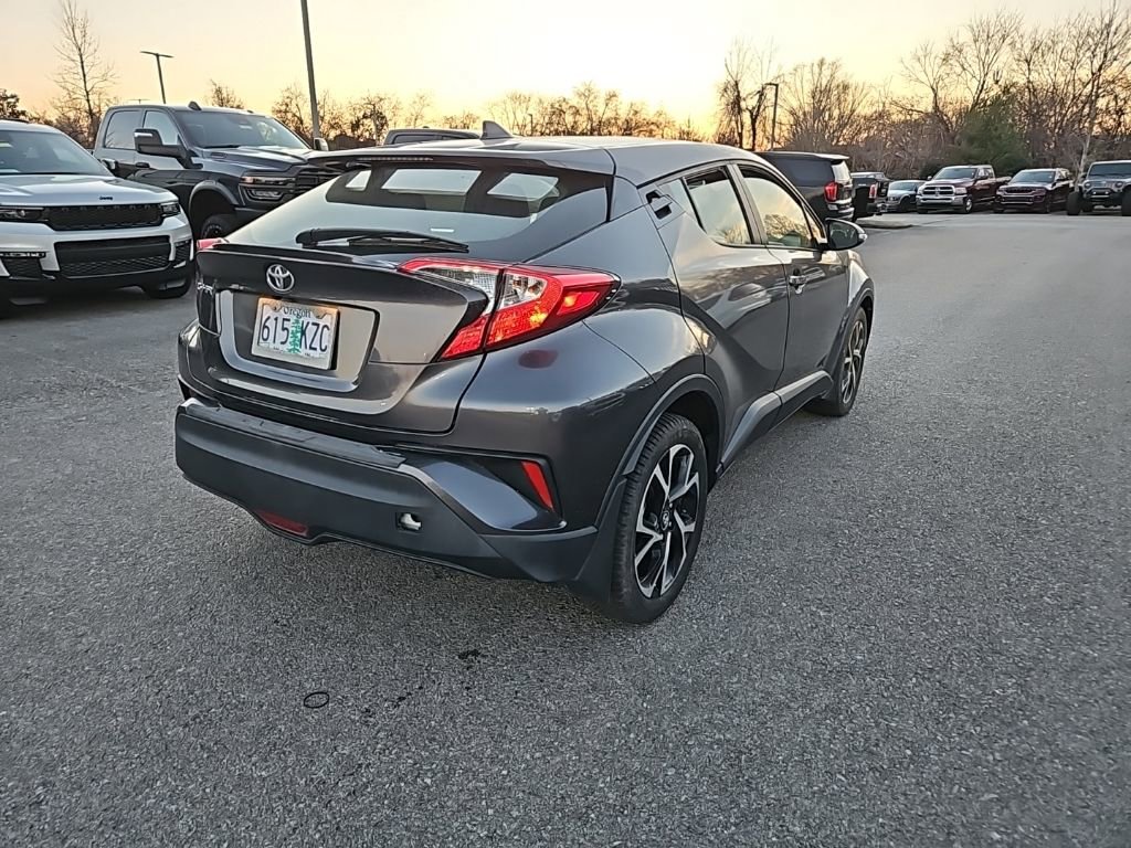Used 2018 Toyota C-HR XLE image 7