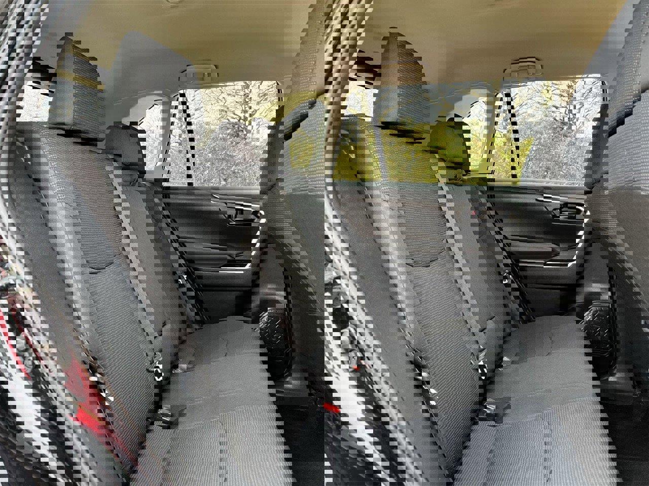 Used 2024 Toyota RAV4 LE image 27