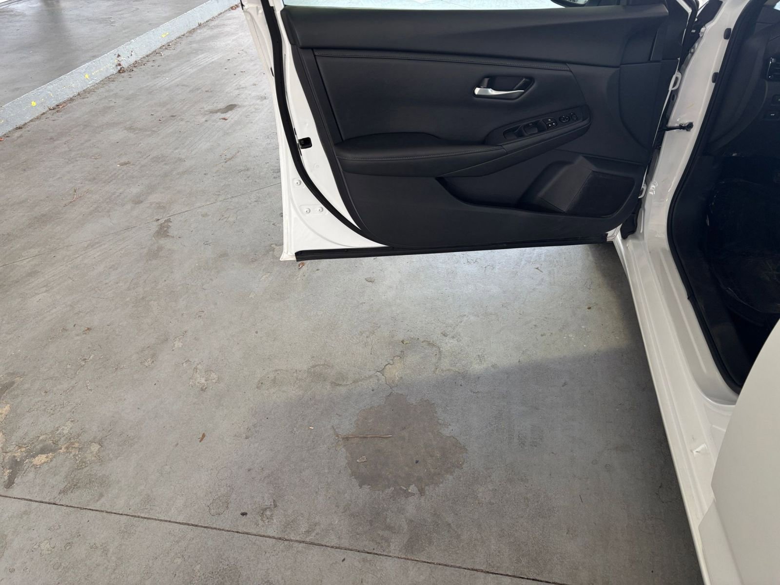 Used 2024 Nissan Sentra SV FWD image 26