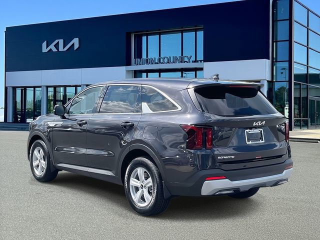 Certified 2026 Kia Sorento LX FWD image 4