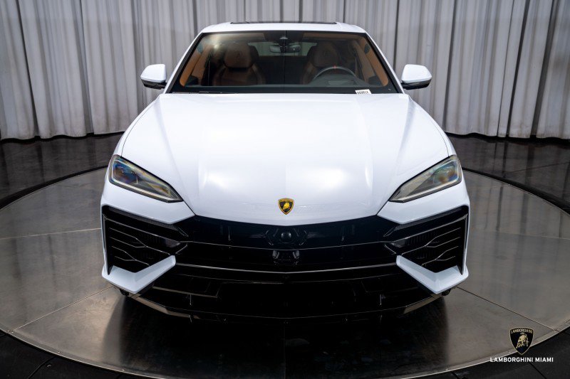Used 2025 Lamborghini Urus SE image 3