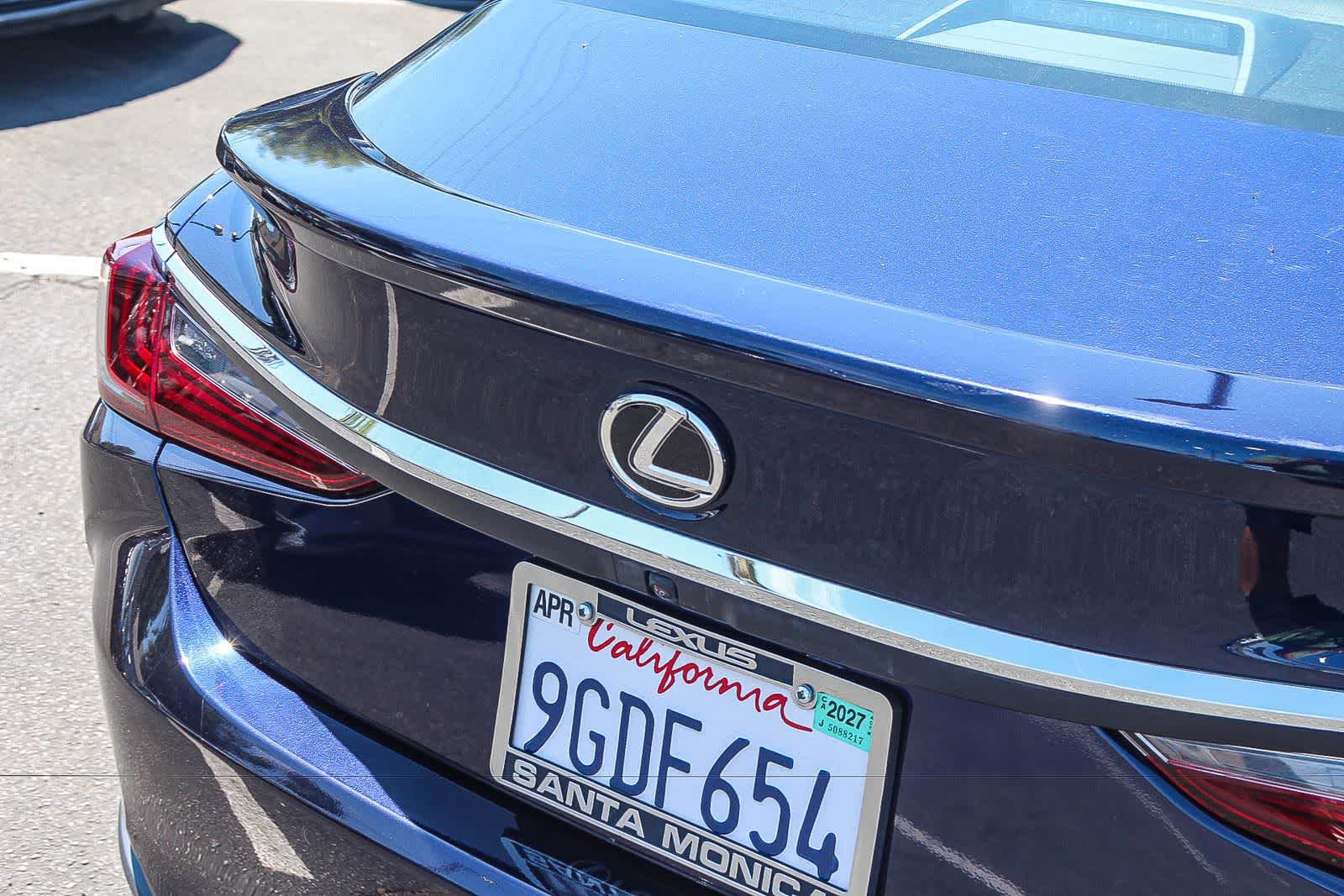 Used 2023 Lexus ES 300h w/ Premium Package FWD image 9
