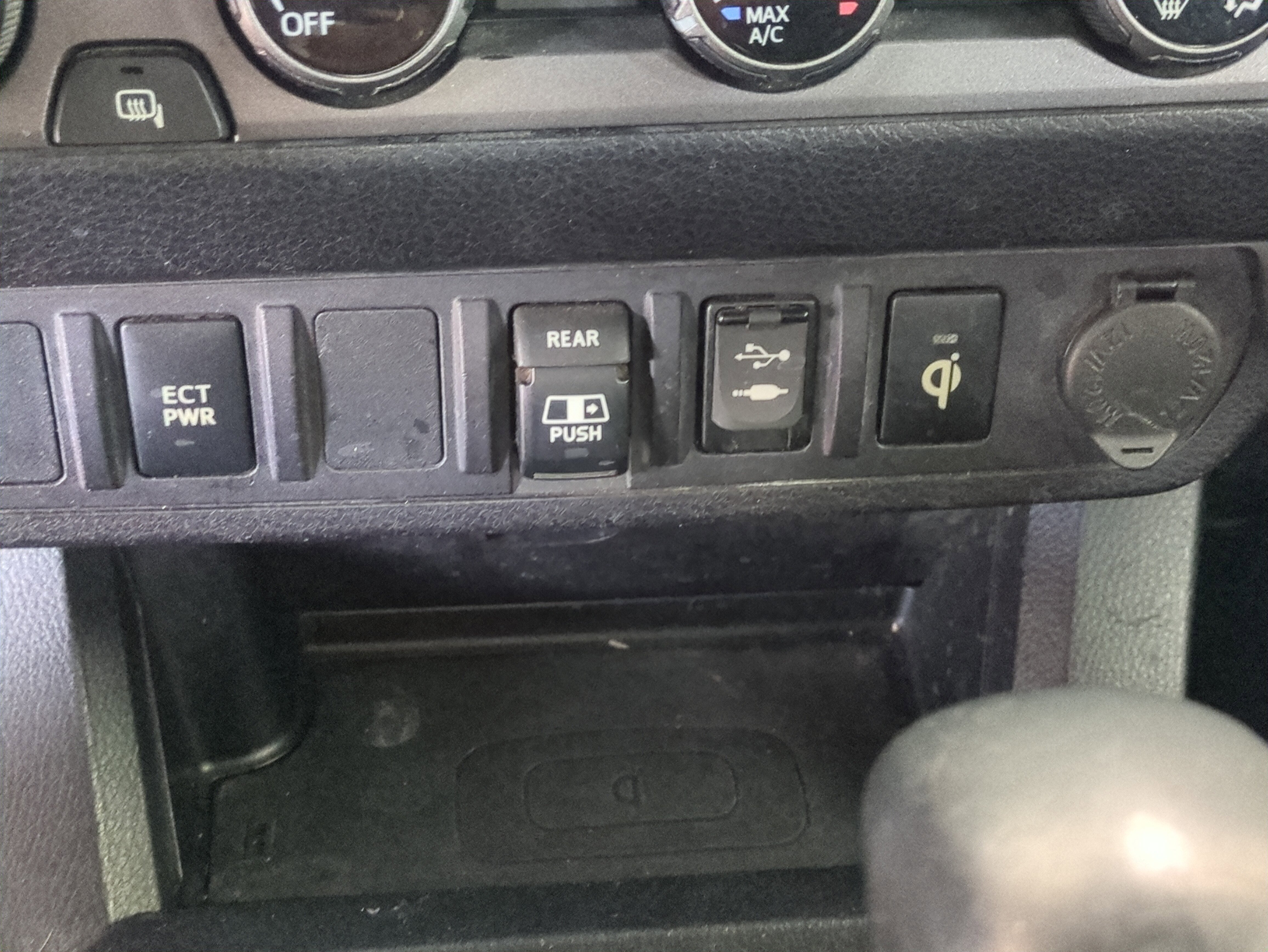 Used 2018 Toyota Tacoma TRD Off-Road image 24