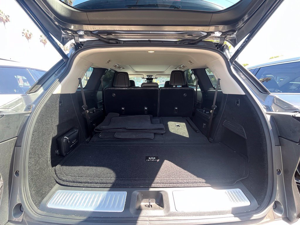 Used 2023 INFINITI QX60 Luxe w/ Cargo Package FWD image 10