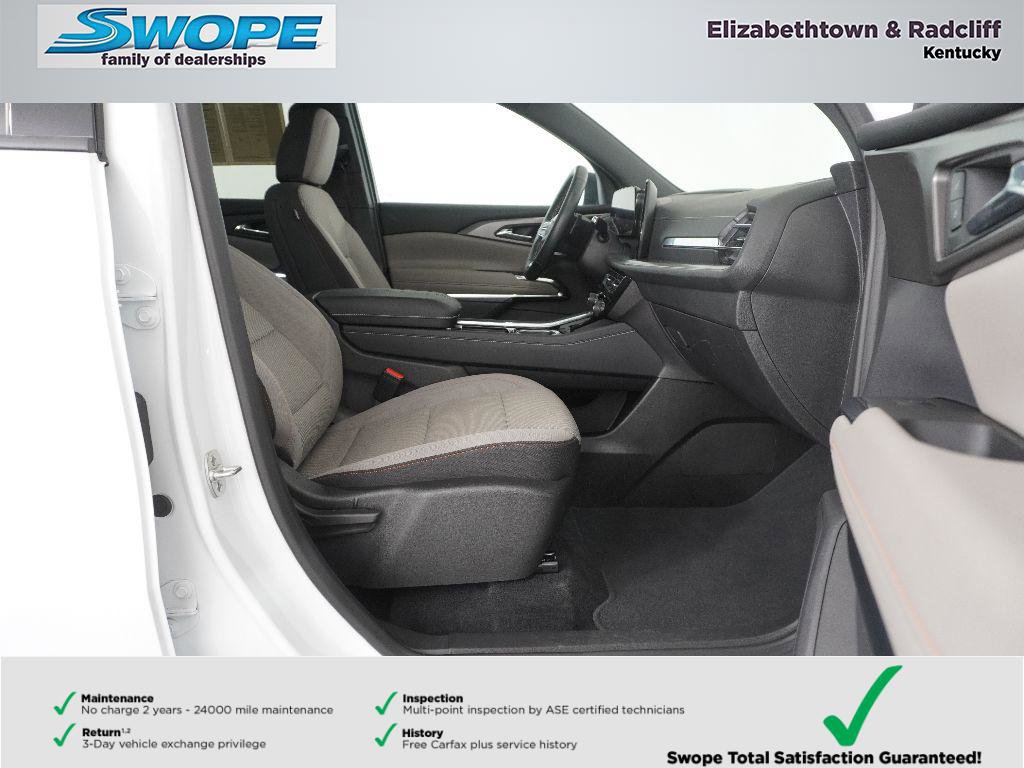 Used 2025 Chevrolet Traverse LT image 9