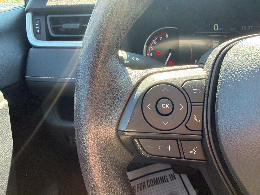 Used 2025 Toyota RAV4 XLE AWD/4WD image 29