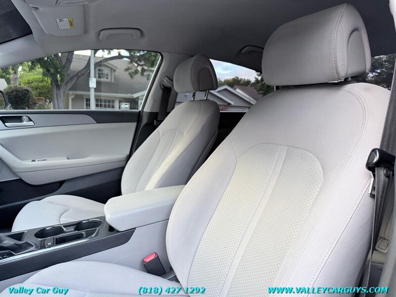 Used 2016 Hyundai Sonata SE FWD image 13