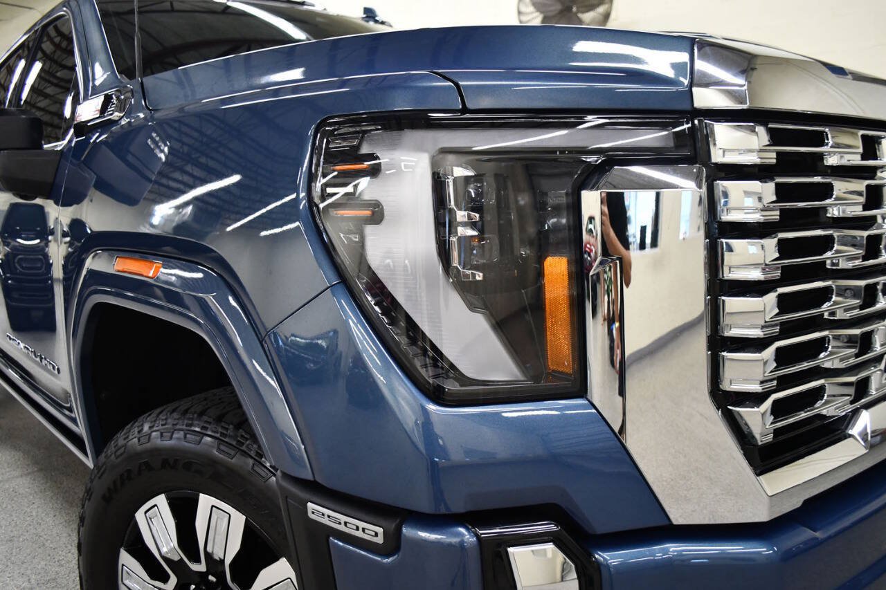Used 2025 GMC Sierra 2500 Denali w/ Denali Reserve Package AWD/4WD image 42