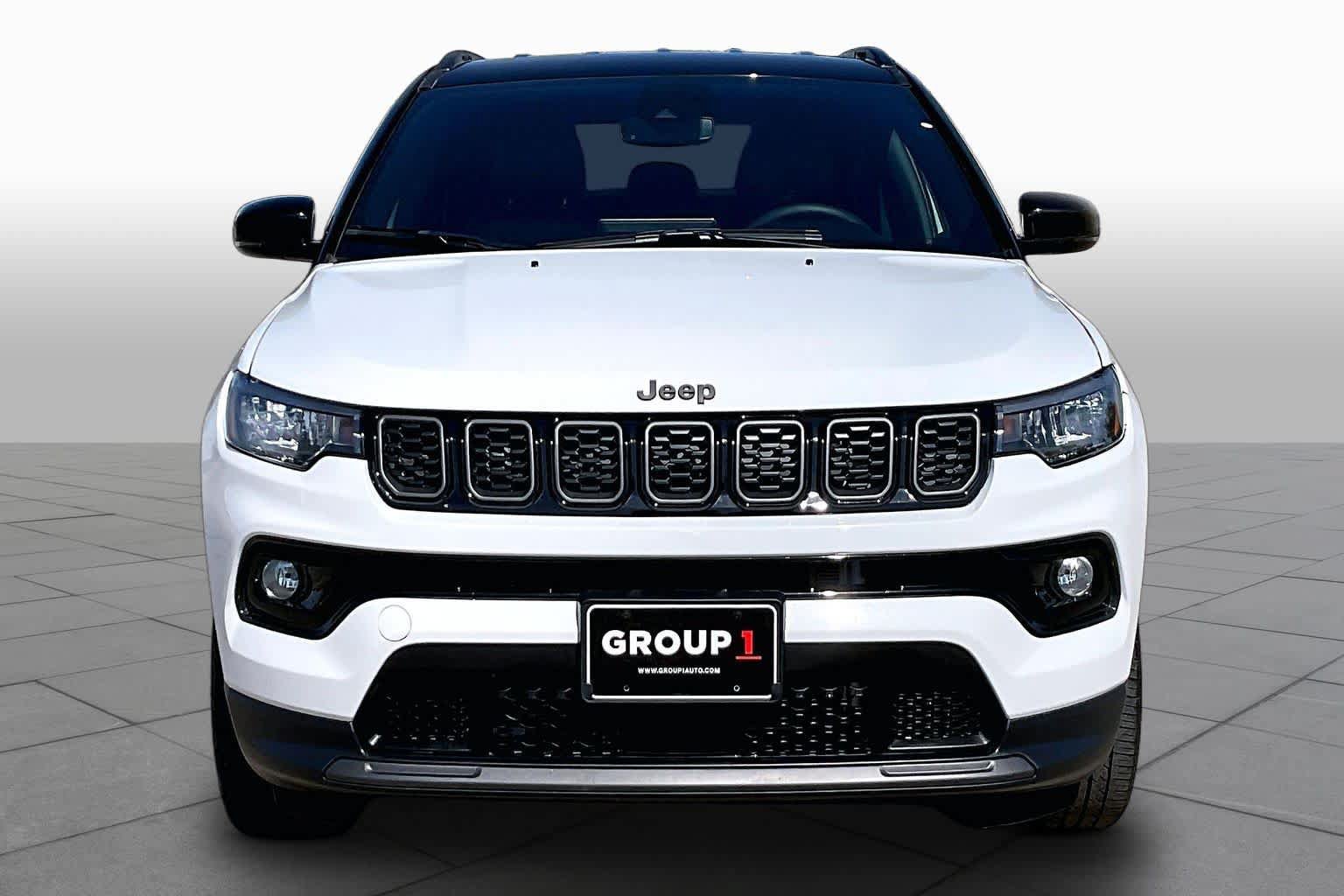 Used 2026 Jeep Compass Limited AWD/4WD image 3