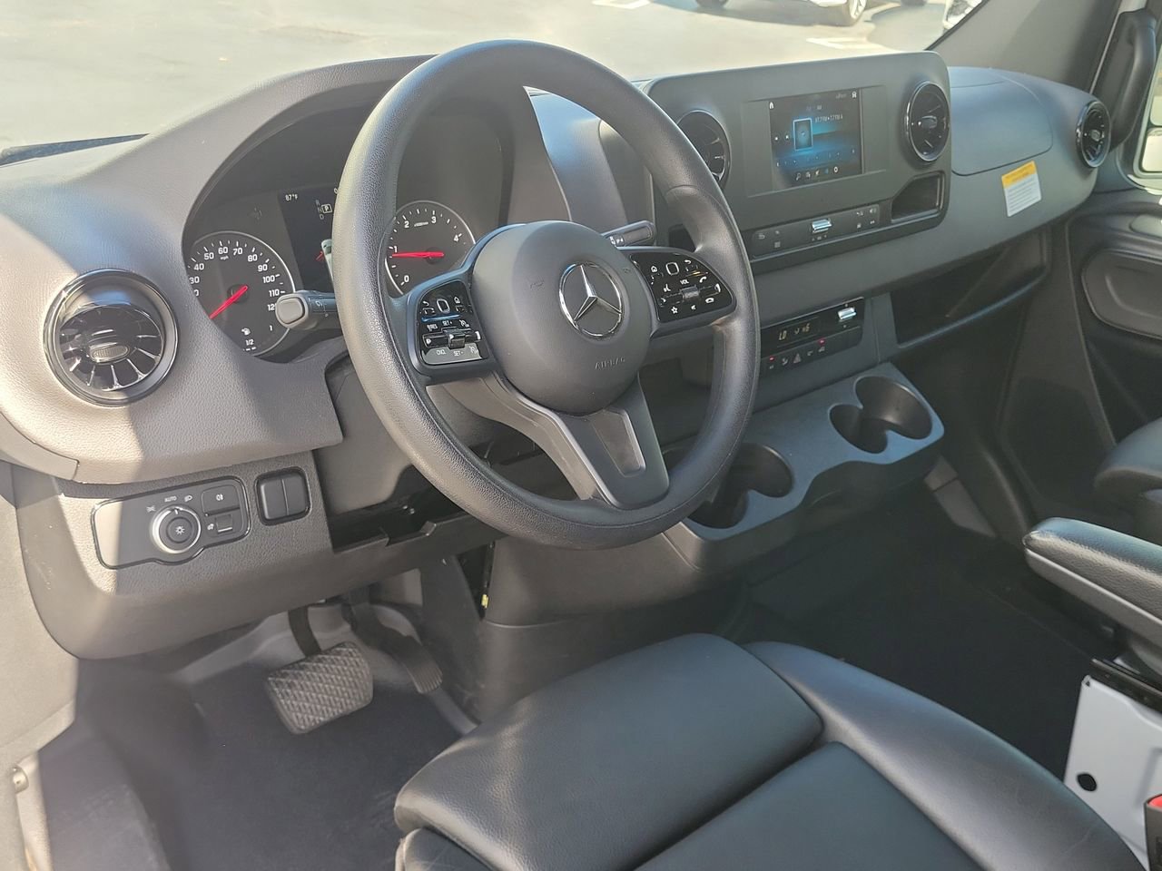 Used 2023 Mercedes-Benz Sprinter 144 Cargo image 21