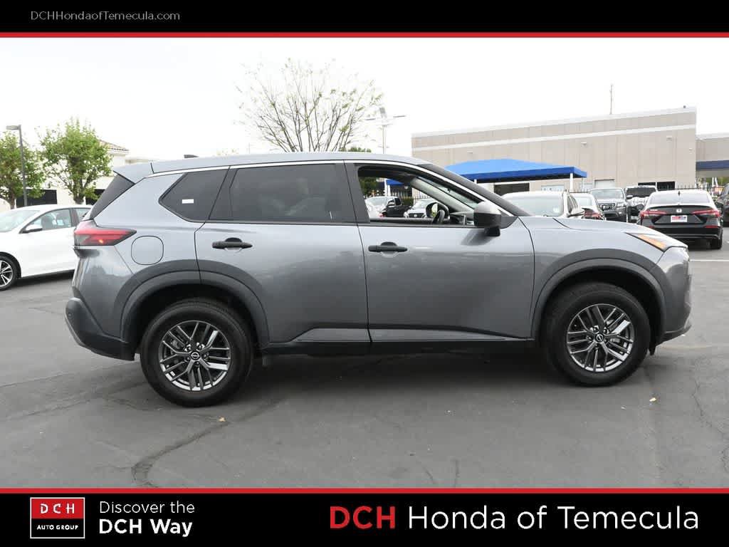 Used 2023 Nissan Rogue S AWD/4WD image 5