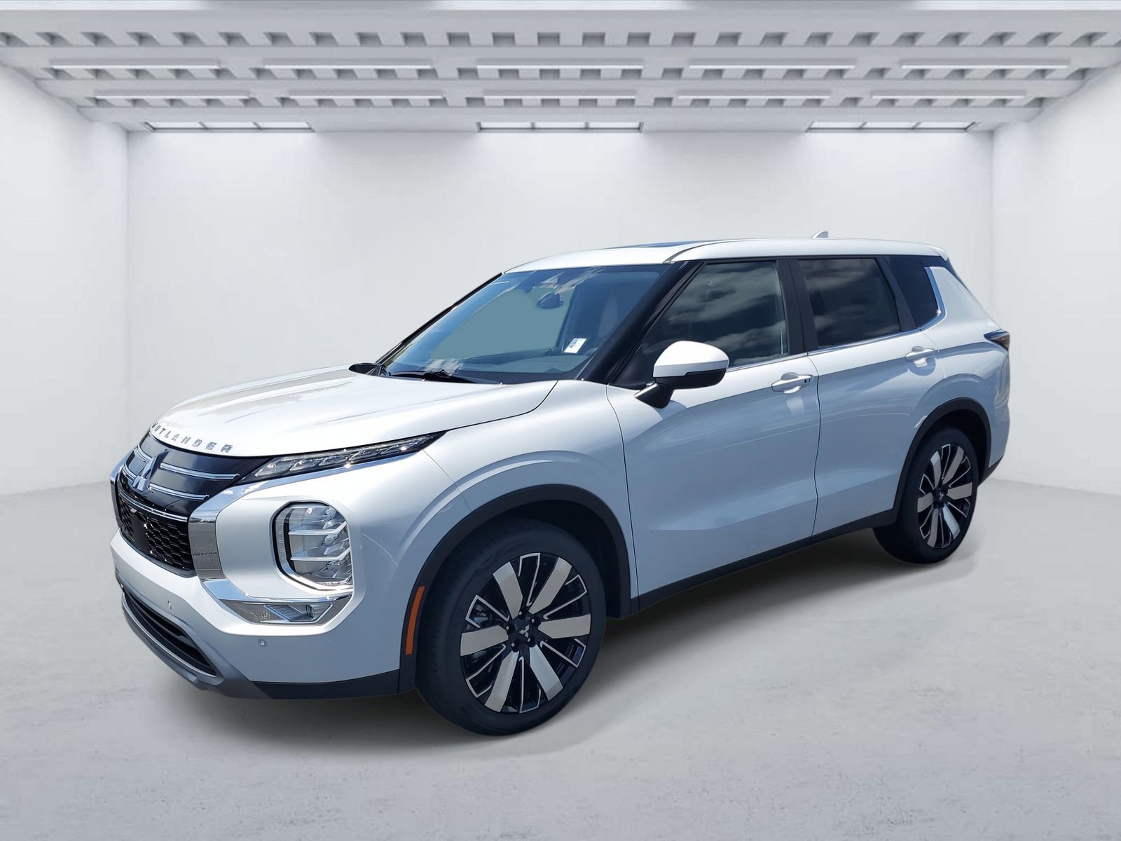 New 2025 Mitsubishi Outlander SE image 2