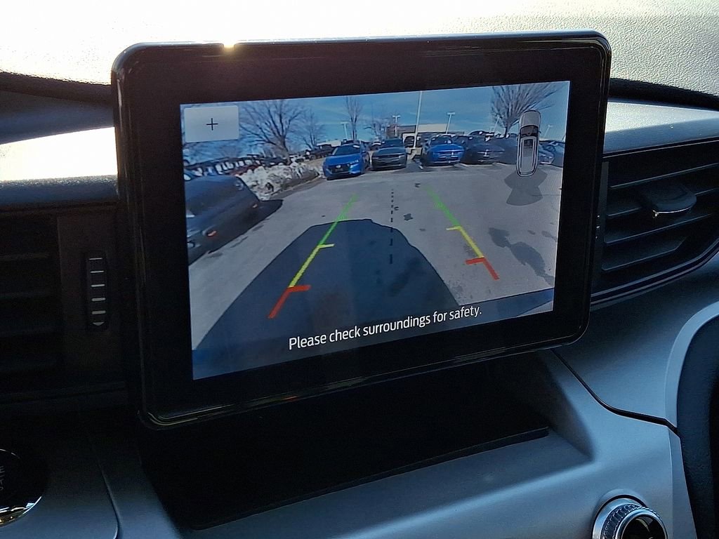 Used 2022 Ford Explorer XLT image 19