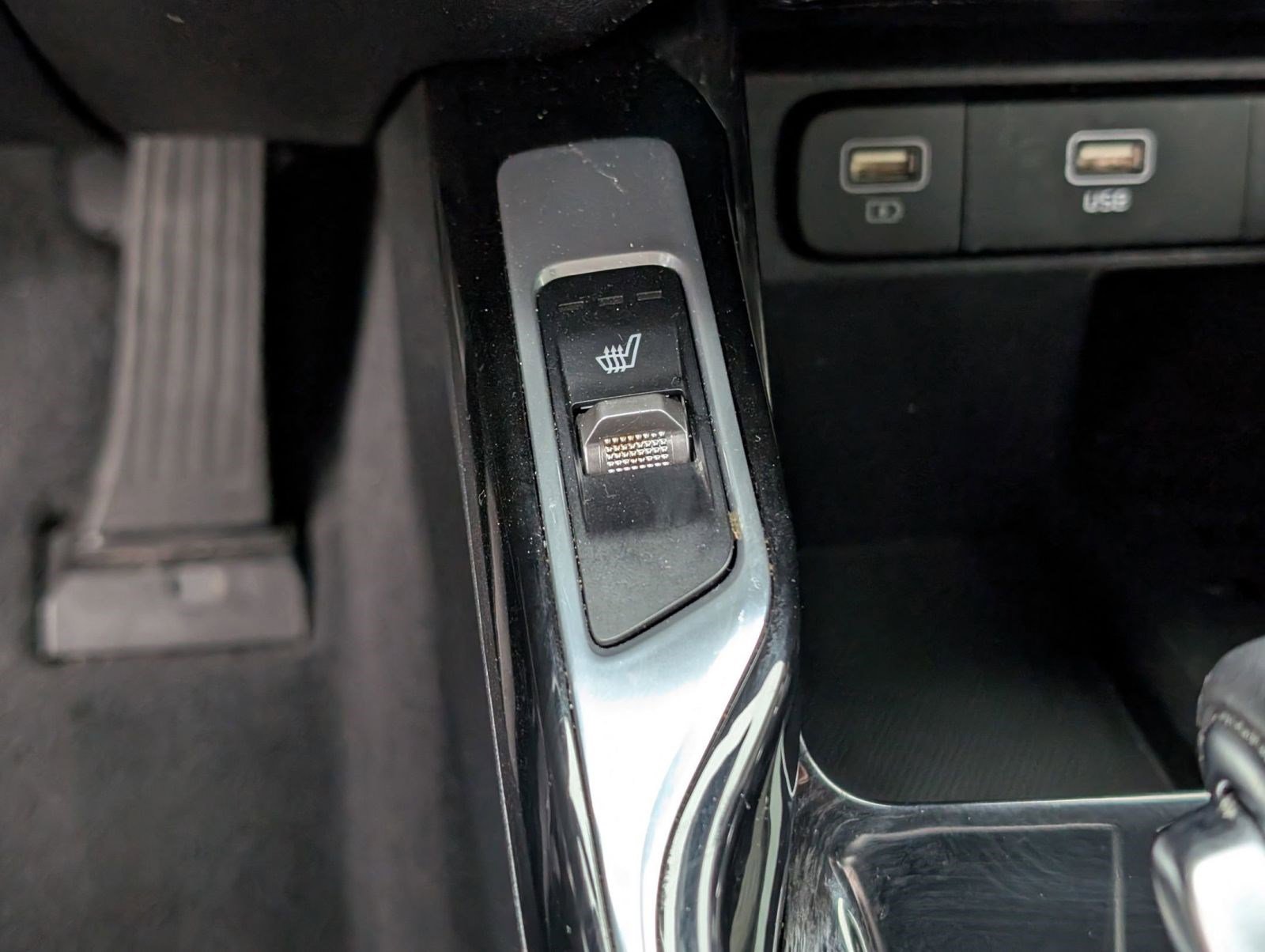 Used 2023 Kia Sorento SX image 28