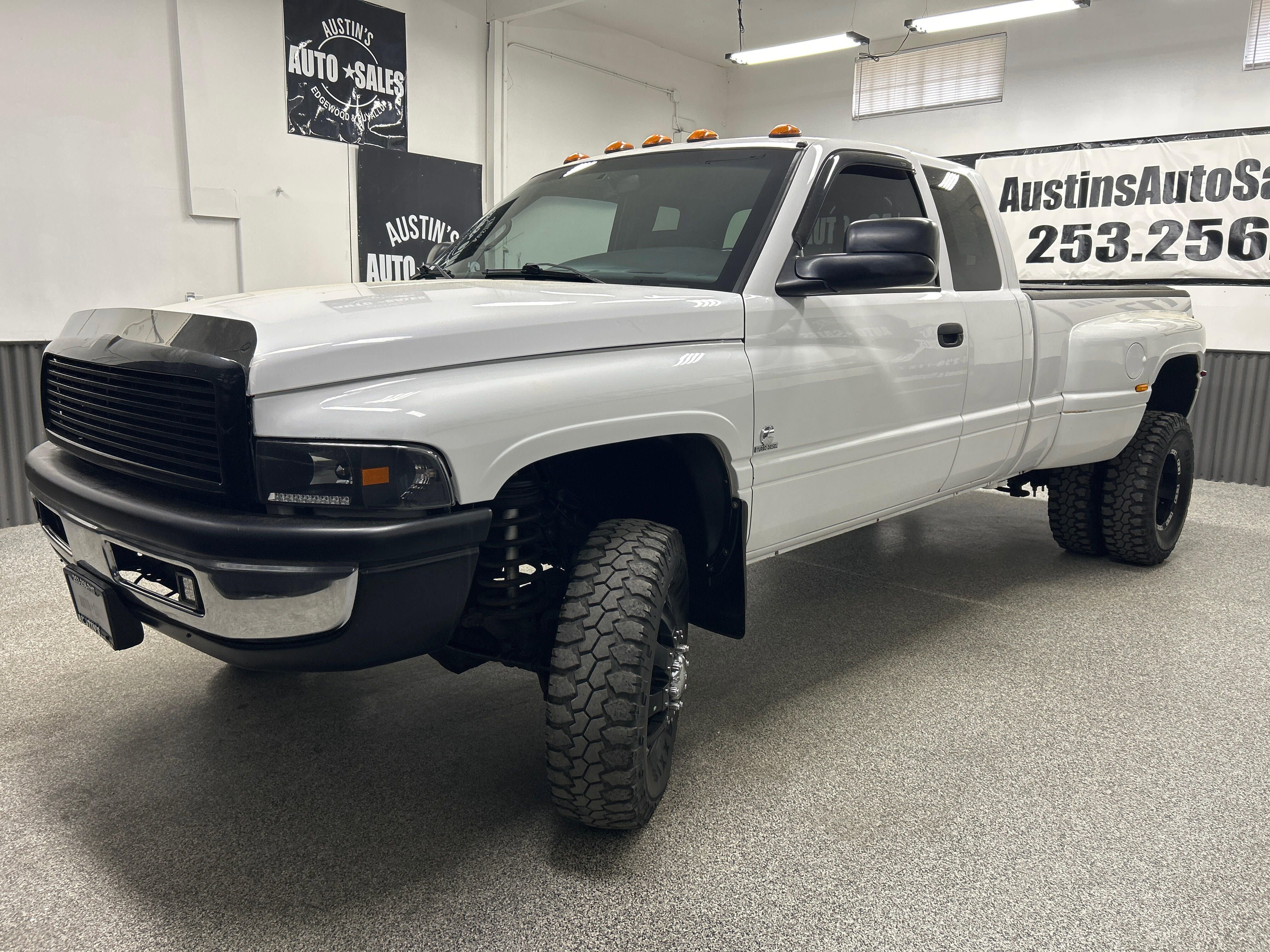 Used 2001 Dodge Ram 3500 Truck SLT AWD/4WD image 3