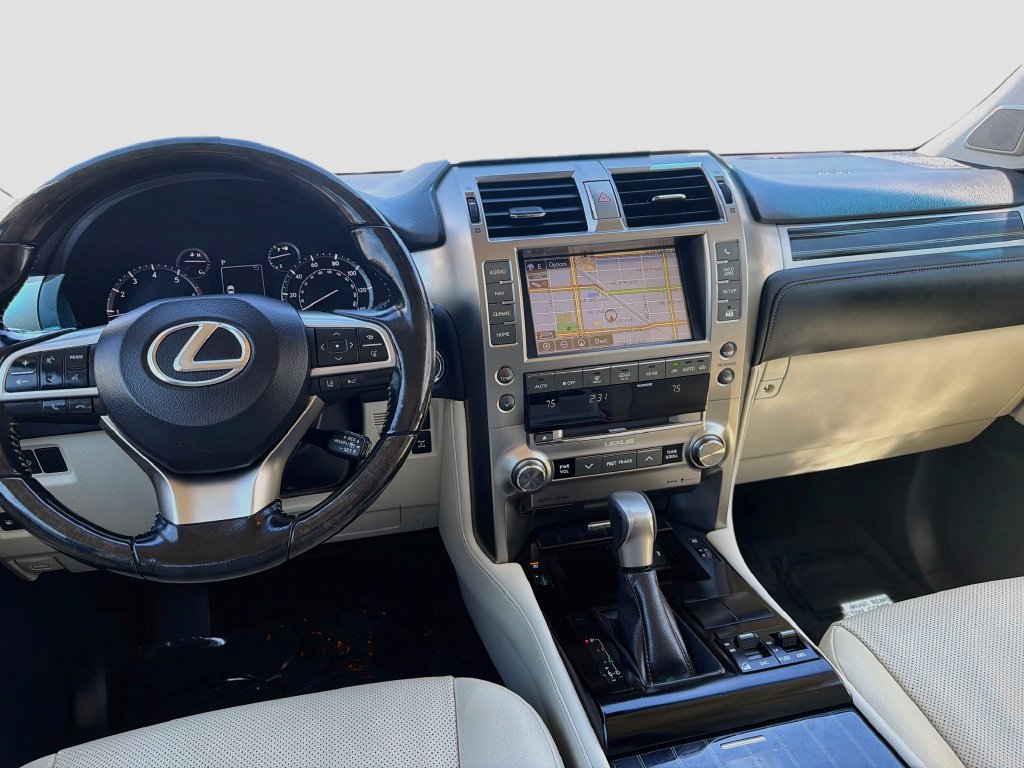 Used 2020 Lexus GX 460 Premium w/ Premium Package AWD/4WD image 21