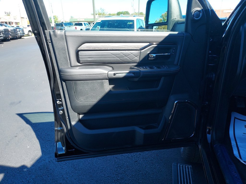 New 2027 RAM 2500 Limited AWD/4WD image 12