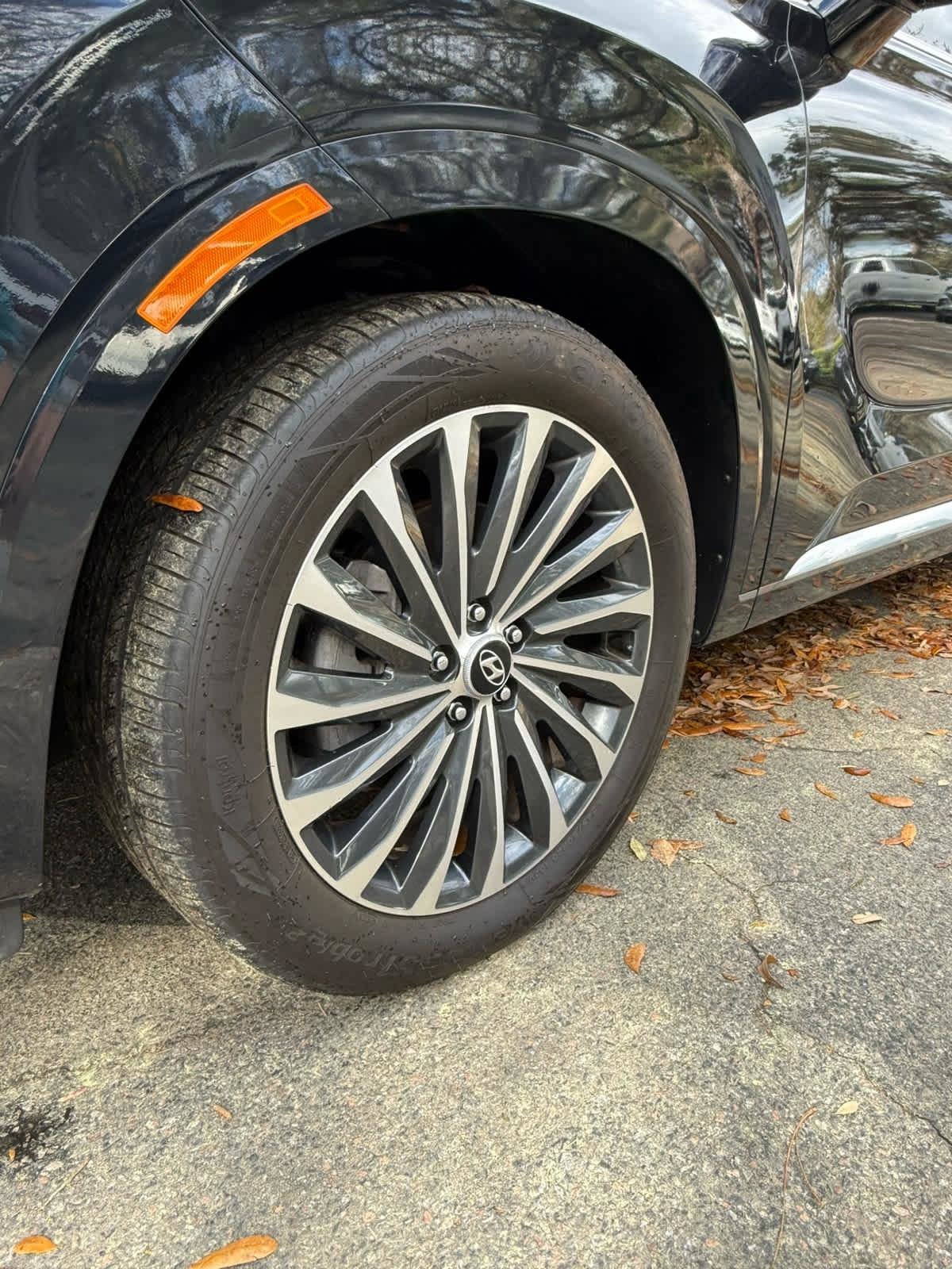 Used 2025 Hyundai Palisade Calligraphy FWD image 9