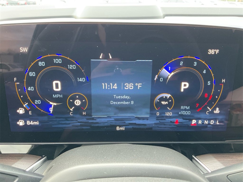 New 2026 Chevrolet Suburban Premier image 18