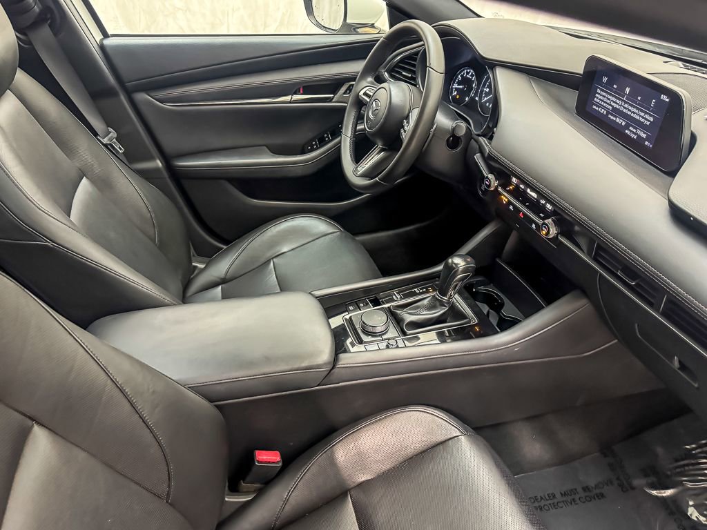 Used 2019 MAZDA MAZDA3 Hatchback w/ Premium Package FWD image 26