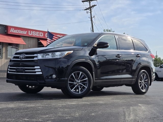 Used 2019 Toyota Highlander XLE AWD/4WD image 2