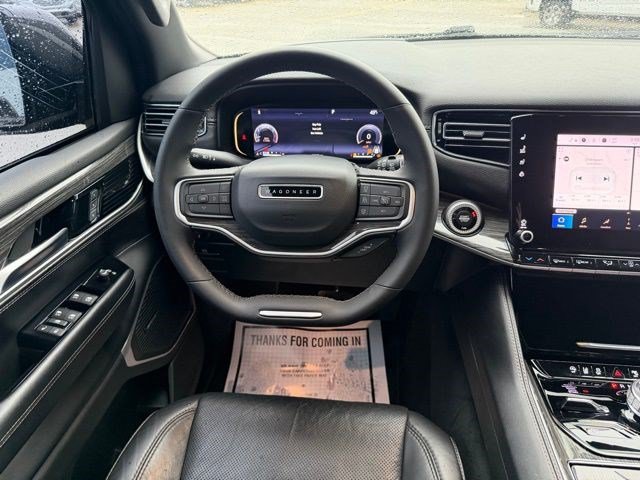 Used 2022 Jeep Wagoneer Series III AWD/4WD image 23