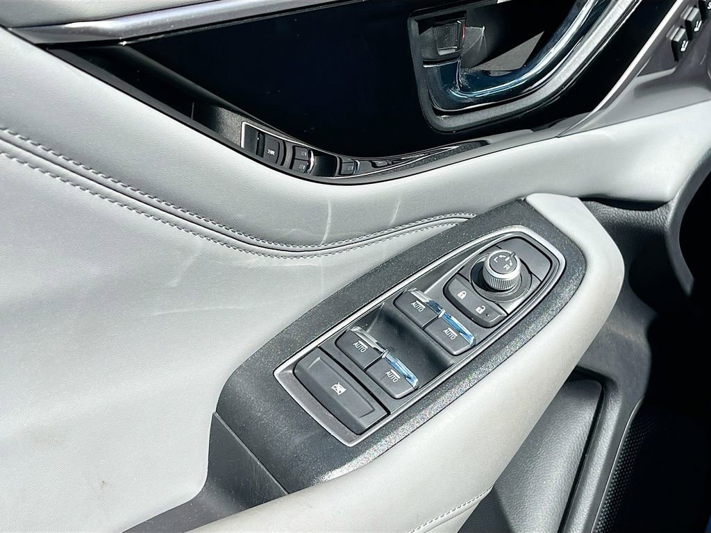 Used 2025 Subaru Legacy Limited w/ Popular Package #3 AWD/4WD image 18