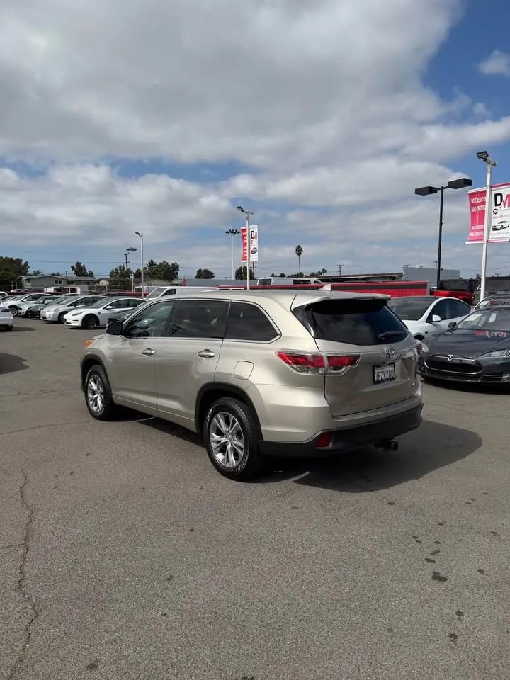 Used 2014 Toyota Highlander Plus image 5