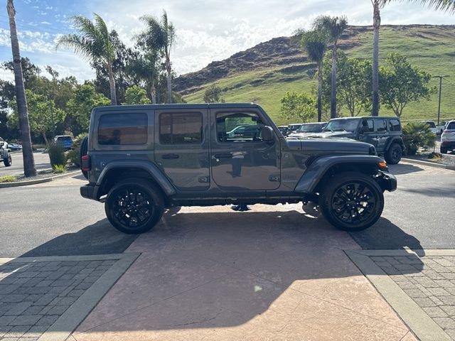 Used 2025 Jeep Wrangler Unlimited Sahara w/ Safety Group image 7