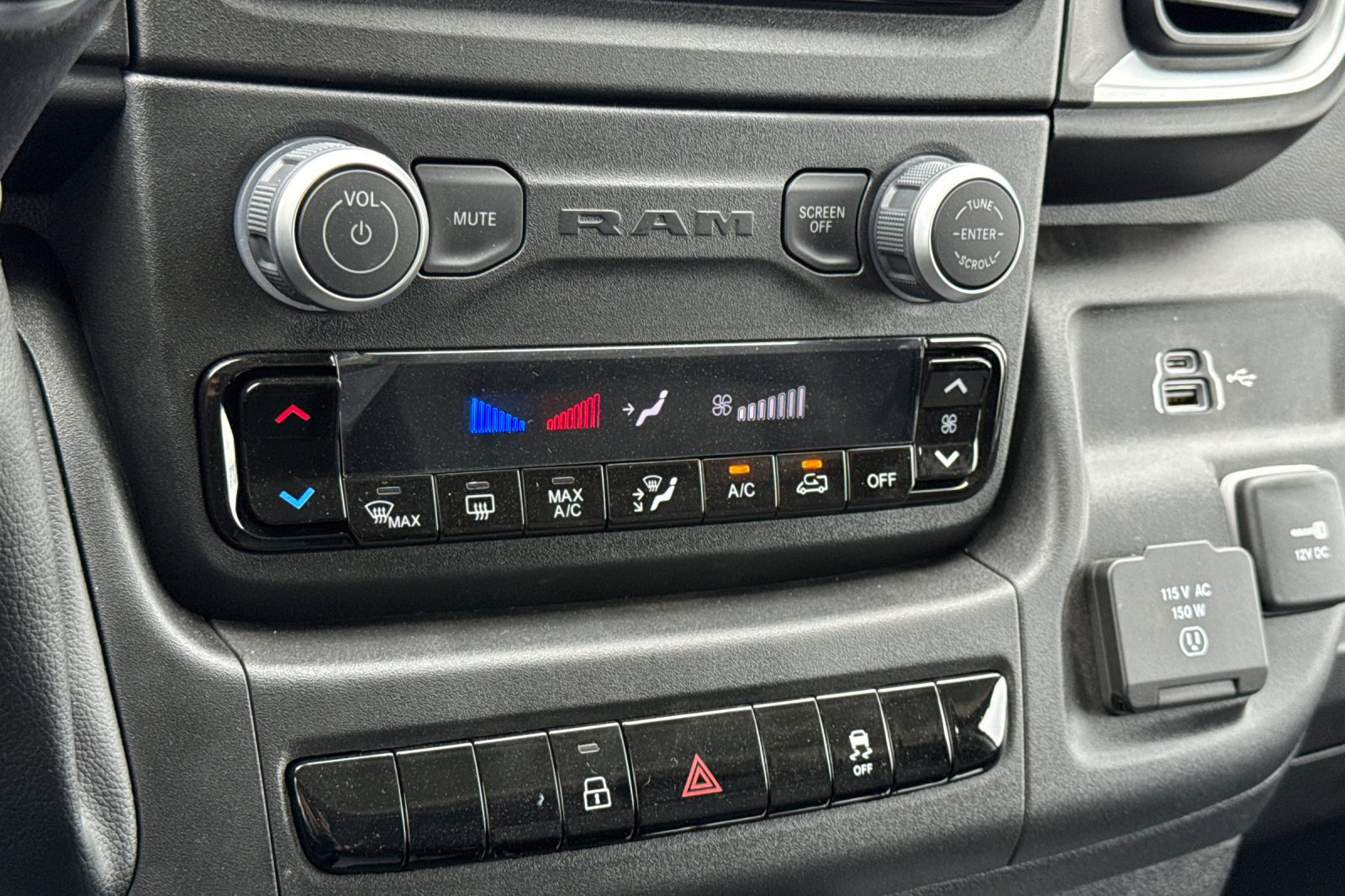 New 2026 RAM ProMaster 2500 w/ Quick Order Package 22G SLT image 18