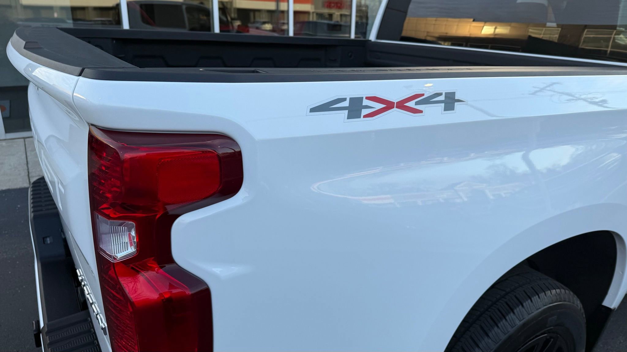 Used 2023 Chevrolet Silverado 1500 Custom image 27