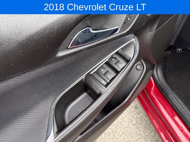 Certified 2018 Chevrolet Cruze LT w/ Convenience Package FWD image 11