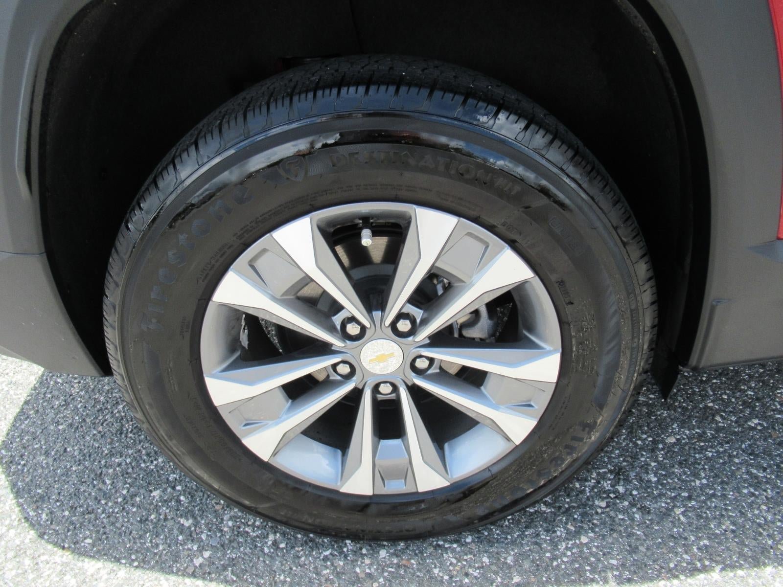 Used 2026 Chevrolet Equinox LT FWD image 8