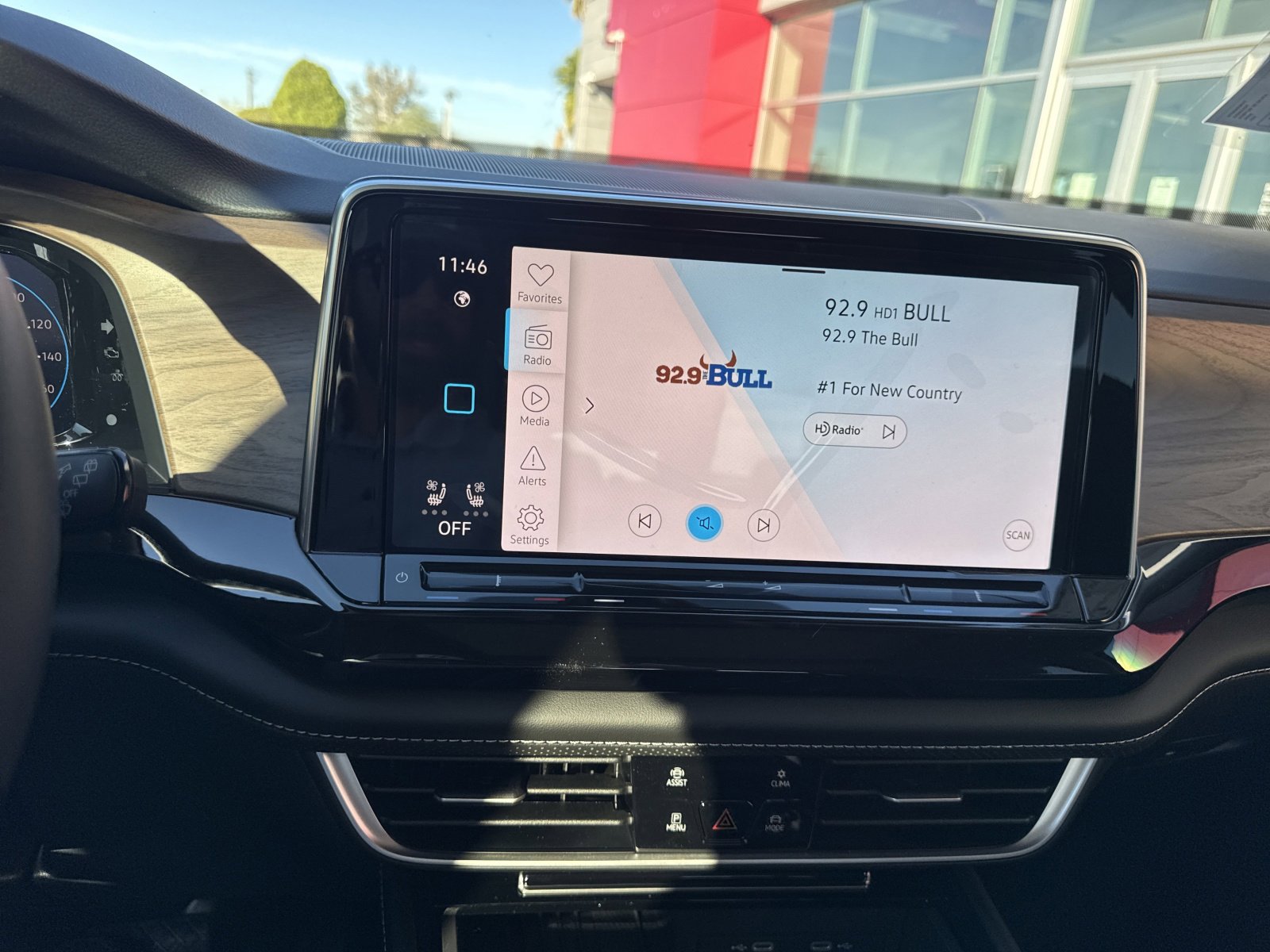 New 2026 Volkswagen Atlas SE image 27