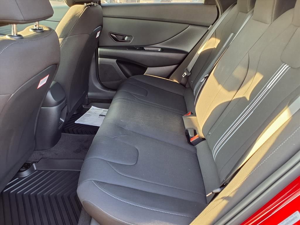 New 2025 Hyundai Elantra Sport image 7