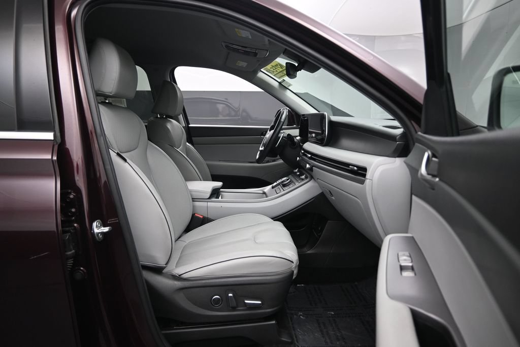 Used 2024 Hyundai Palisade SEL FWD image 29