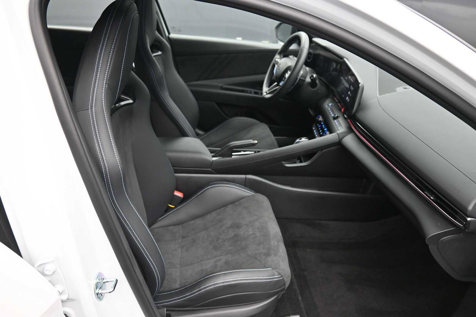 Used 2026 Hyundai Elantra N FWD image 25