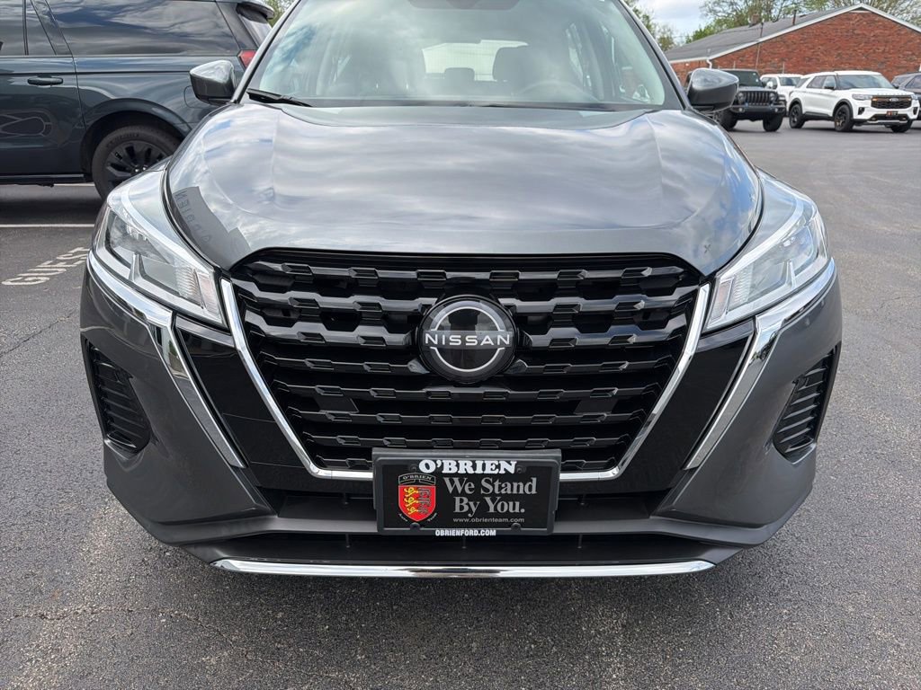 Used 2024 Nissan Kicks SV FWD image 8
