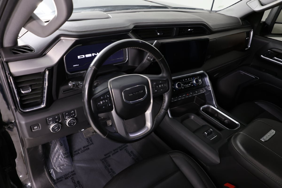 Used 2024 GMC Sierra 2500 Denali AWD/4WD image 24