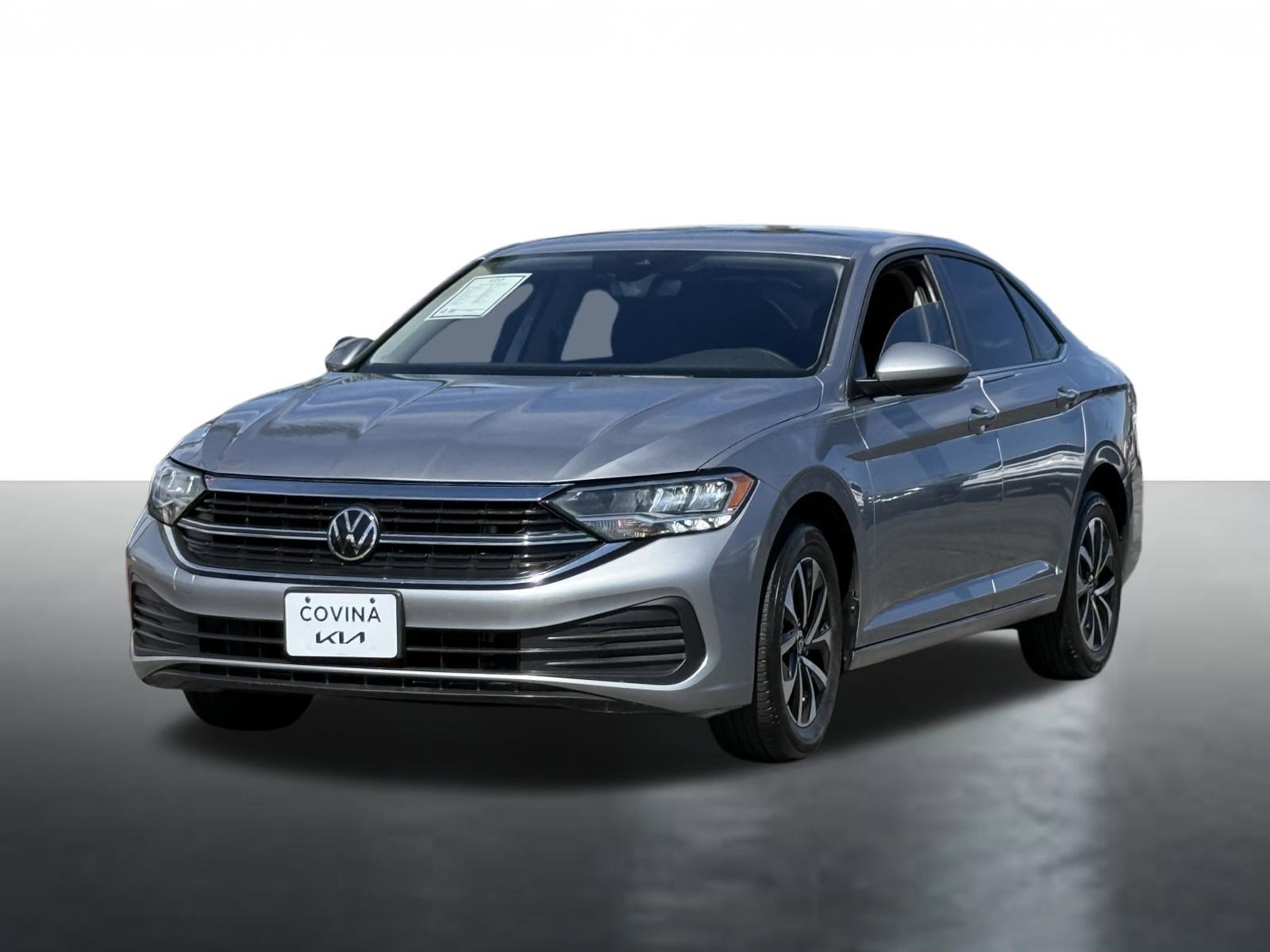 Used 2024 Volkswagen Jetta S image 4