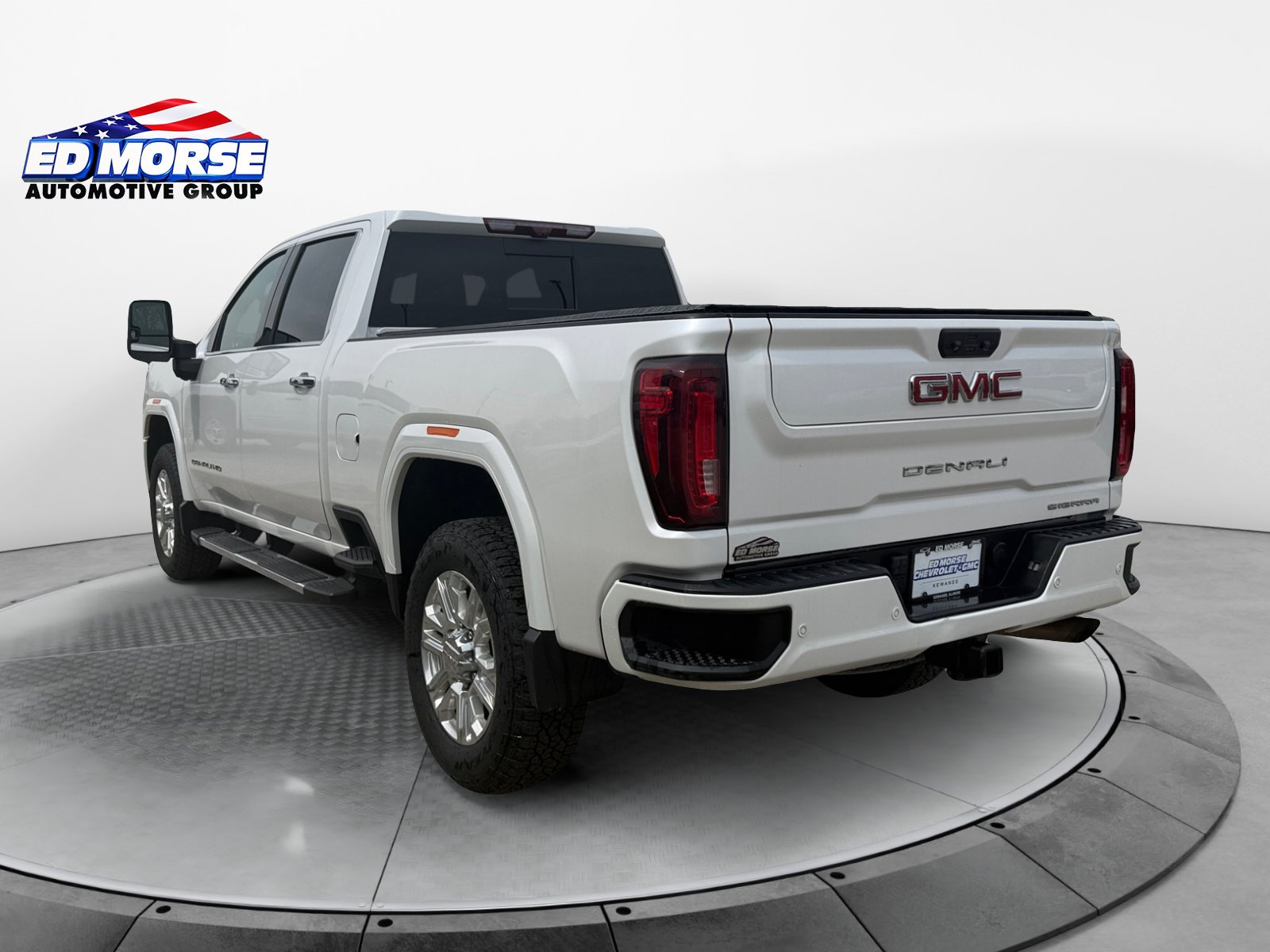 Certified 2023 GMC Sierra 2500 Denali w/ Denali Ultimate Package AWD/4WD image 3