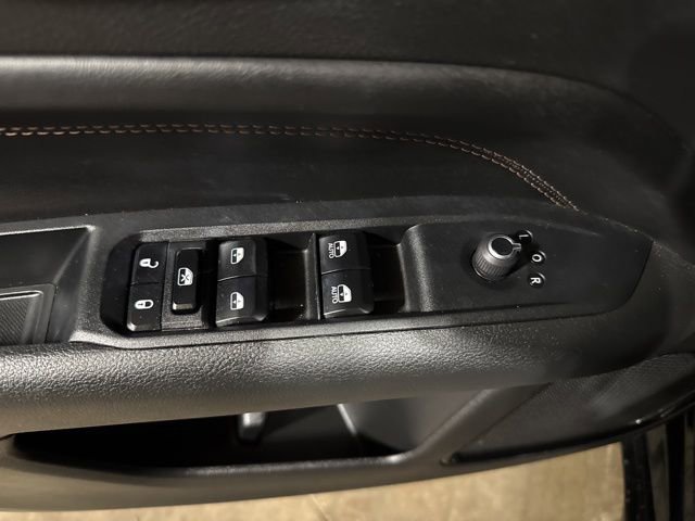 Used 2023 Jeep Compass Limited AWD/4WD image 4